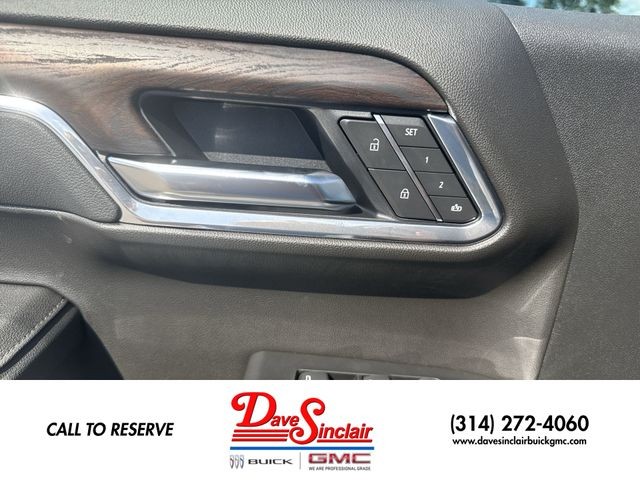 GMC Sierra 1500 Vehicle Full-screen Gallery Image 13