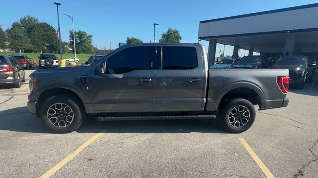 Ford F-150 Vehicle Full-screen Gallery Image 06