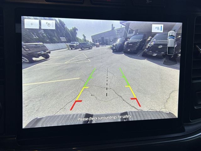 Ford F-150 Vehicle Full-screen Gallery Image 19
