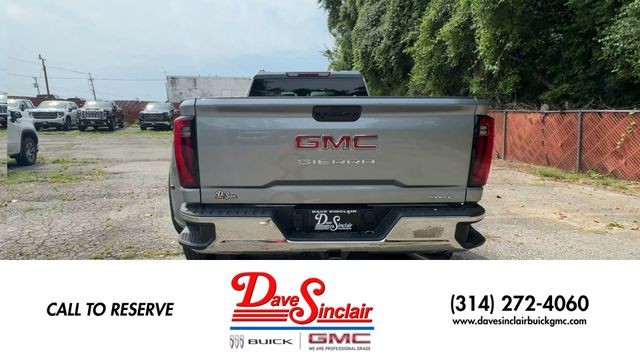 GMC Sierra 3500HD Vehicle Full-screen Gallery Image 07