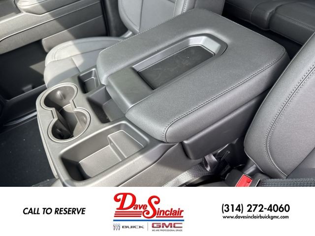 GMC Sierra 3500HD Vehicle Full-screen Gallery Image 21