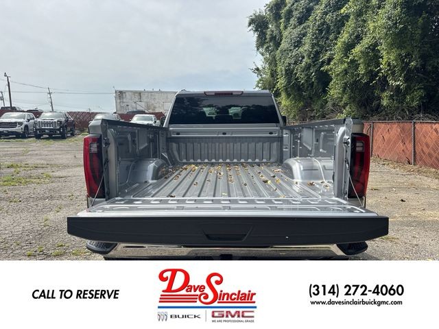 GMC Sierra 3500HD Vehicle Full-screen Gallery Image 23