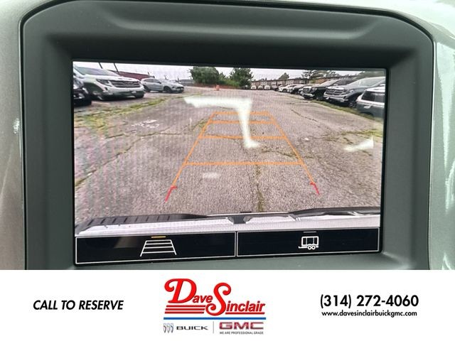 GMC Sierra 2500HD Vehicle Full-screen Gallery Image 17