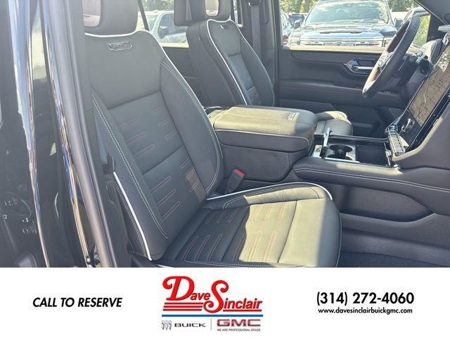 GMC Yukon XL Vehicle Full-screen Gallery Image 26