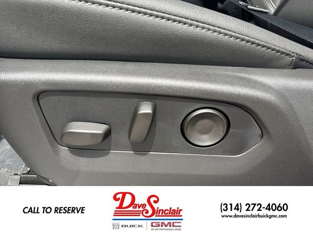 GMC Sierra 2500HD Vehicle Full-screen Gallery Image 12