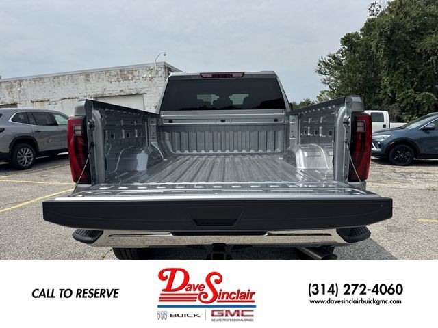 GMC Sierra 2500HD Vehicle Full-screen Gallery Image 23