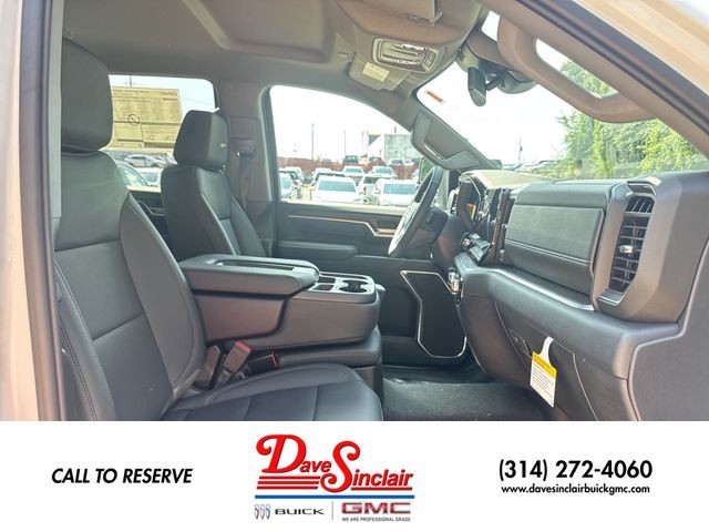GMC Sierra 3500HD Vehicle Full-screen Gallery Image 24
