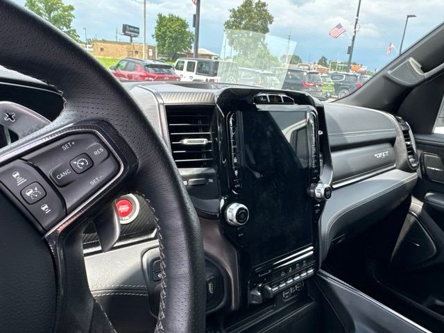 Ram 1500 Vehicle Full-screen Gallery Image 22