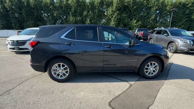 Chevrolet Equinox Vehicle Full-screen Gallery Image 11