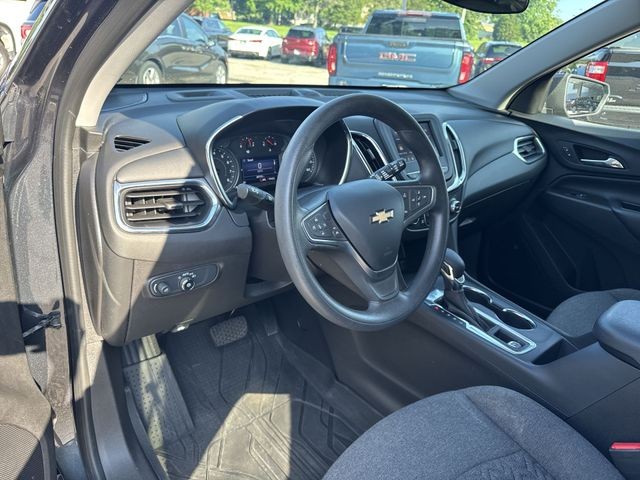 Chevrolet Equinox Vehicle Full-screen Gallery Image 13