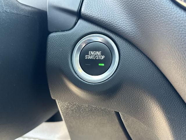 Chevrolet Equinox Vehicle Full-screen Gallery Image 20