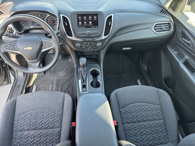 Chevrolet Equinox Vehicle Full-screen Gallery Image 23