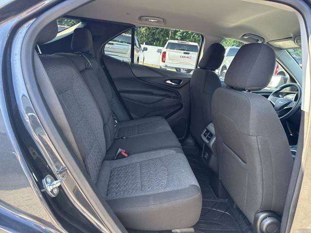 Chevrolet Equinox Vehicle Full-screen Gallery Image 29