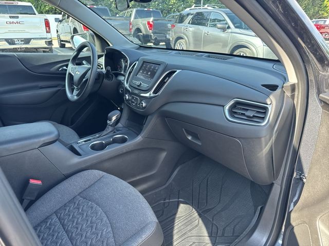 Chevrolet Equinox Vehicle Full-screen Gallery Image 31