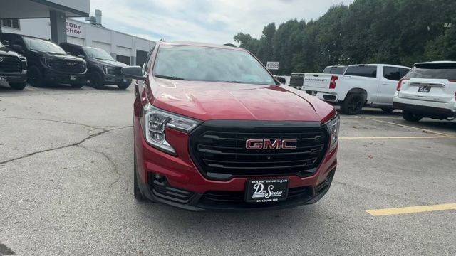GMC Terrain Vehicle Full-screen Gallery Image 03