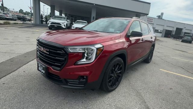 GMC Terrain Vehicle Full-screen Gallery Image 05