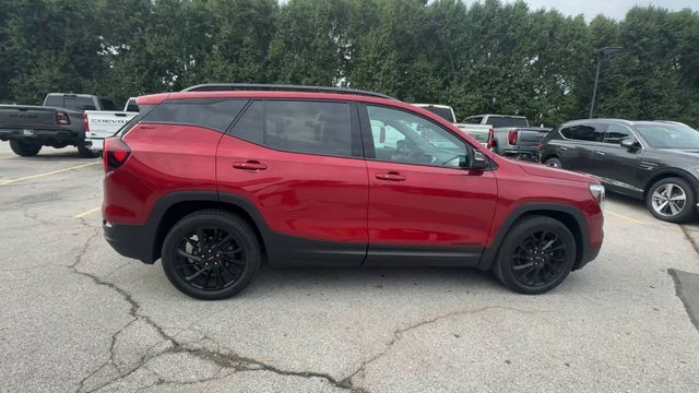 GMC Terrain Vehicle Full-screen Gallery Image 11