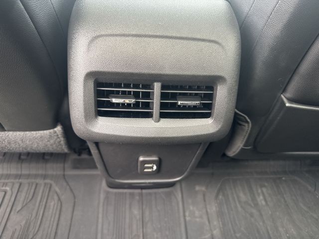 GMC Terrain Vehicle Full-screen Gallery Image 25