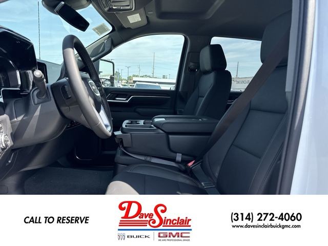 GMC Sierra 2500HD Vehicle Full-screen Gallery Image 11