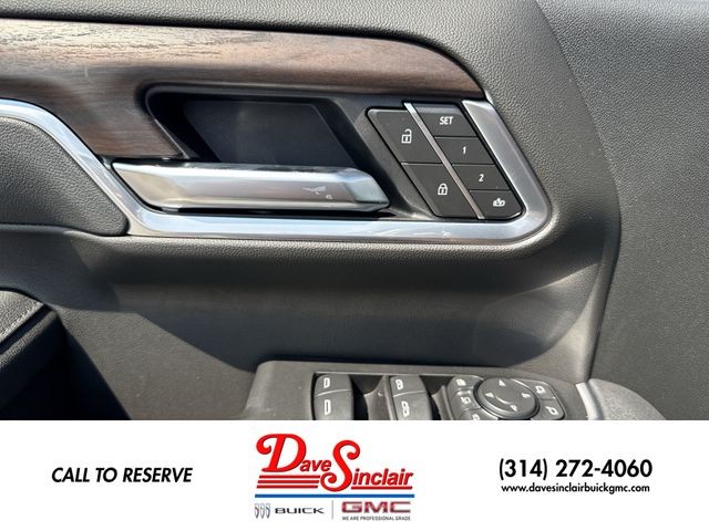 GMC Sierra 2500HD Vehicle Full-screen Gallery Image 13