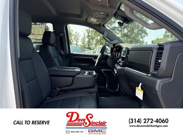 GMC Sierra 2500HD Vehicle Full-screen Gallery Image 24
