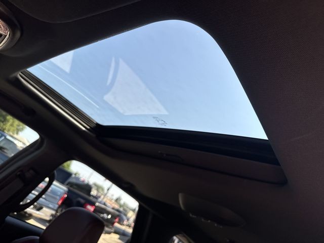 Dodge Durango Vehicle Full-screen Gallery Image 23