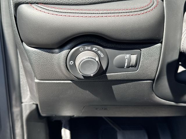 Dodge Durango Vehicle Full-screen Gallery Image 39