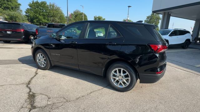 Chevrolet Equinox Vehicle Full-screen Gallery Image 07