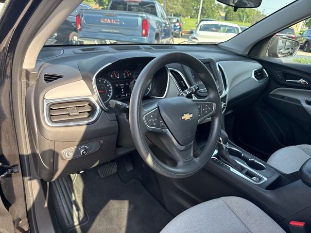 Chevrolet Equinox Vehicle Full-screen Gallery Image 13