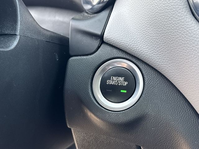 Chevrolet Equinox Vehicle Full-screen Gallery Image 20