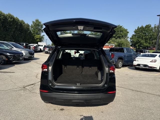 Chevrolet Equinox Vehicle Full-screen Gallery Image 28