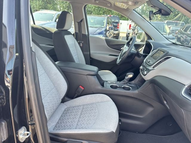 Chevrolet Equinox Vehicle Full-screen Gallery Image 30