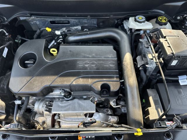 Chevrolet Equinox Vehicle Full-screen Gallery Image 32