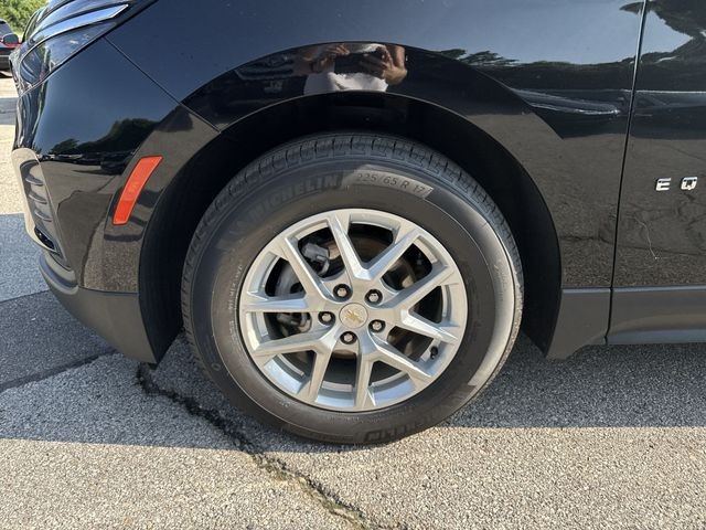 Chevrolet Equinox Vehicle Full-screen Gallery Image 35