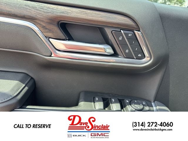GMC Sierra 1500 Vehicle Full-screen Gallery Image 13
