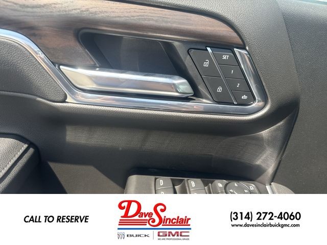 GMC Sierra 1500 Vehicle Full-screen Gallery Image 13