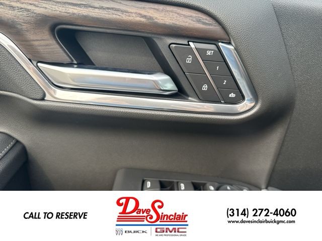 GMC Sierra 1500 Vehicle Full-screen Gallery Image 13
