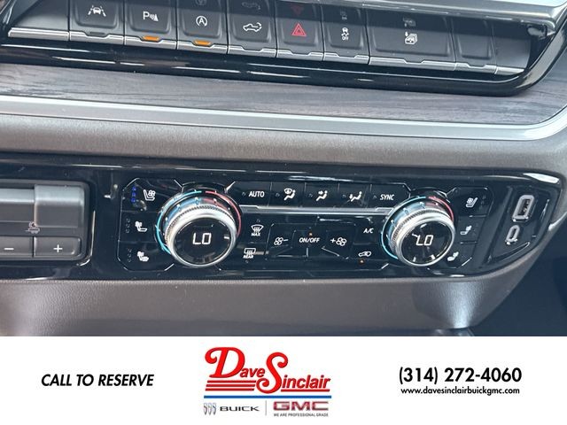 GMC Sierra 1500 Vehicle Full-screen Gallery Image 19