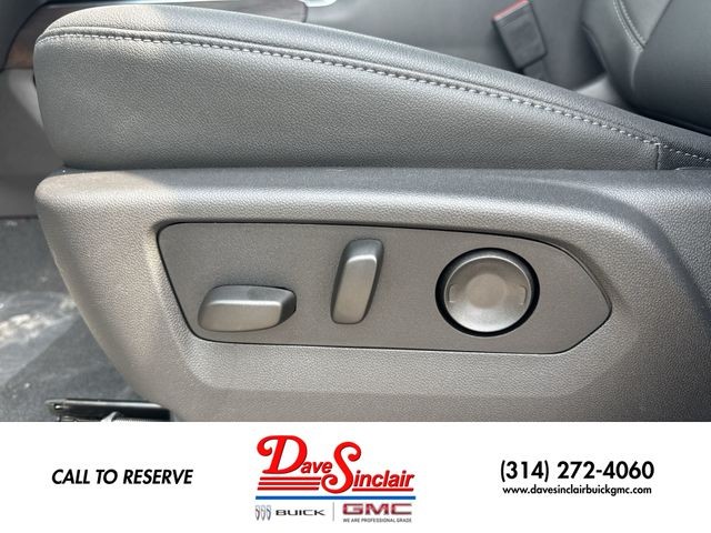 GMC Sierra 1500 Vehicle Full-screen Gallery Image 12