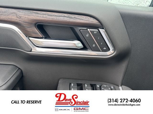 GMC Sierra 1500 Vehicle Full-screen Gallery Image 13