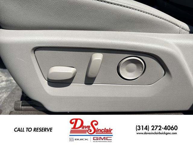 GMC Sierra 1500 Vehicle Full-screen Gallery Image 12