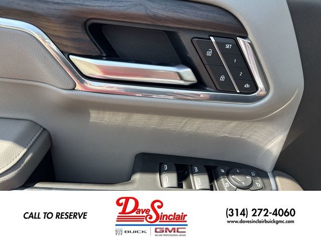 GMC Sierra 1500 Vehicle Full-screen Gallery Image 13