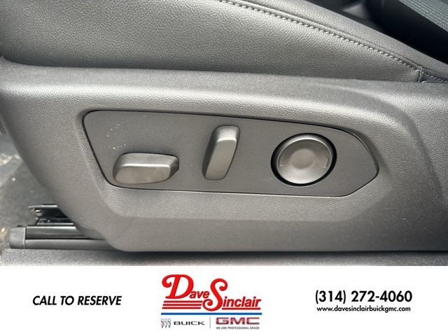 GMC Sierra 1500 Vehicle Full-screen Gallery Image 12