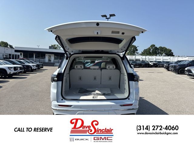 Buick Enclave Vehicle Full-screen Gallery Image 25
