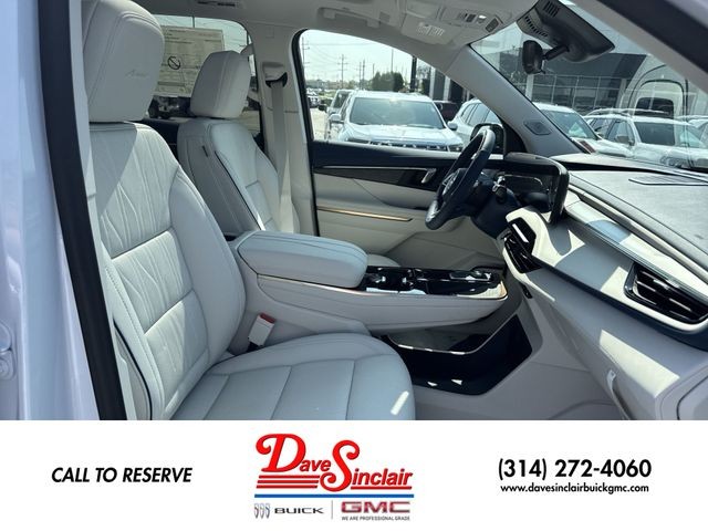 Buick Enclave Vehicle Full-screen Gallery Image 26