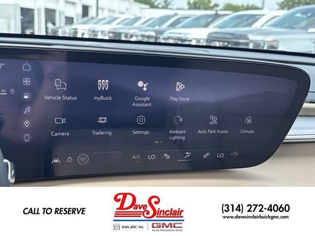 Buick Enclave Vehicle Full-screen Gallery Image 16