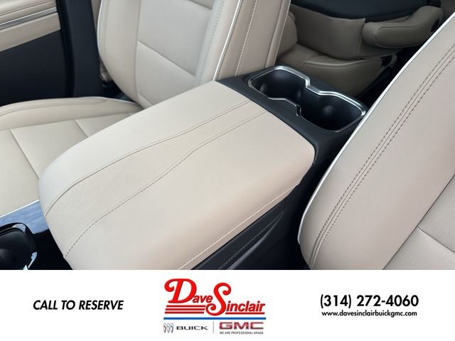 Buick Enclave Vehicle Full-screen Gallery Image 21
