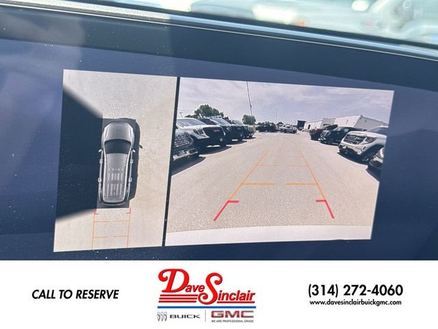 Buick Enclave Vehicle Full-screen Gallery Image 17