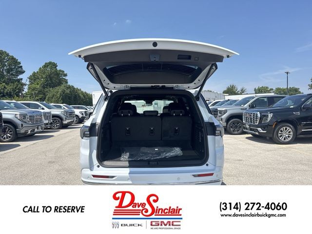 Buick Enclave Vehicle Full-screen Gallery Image 25