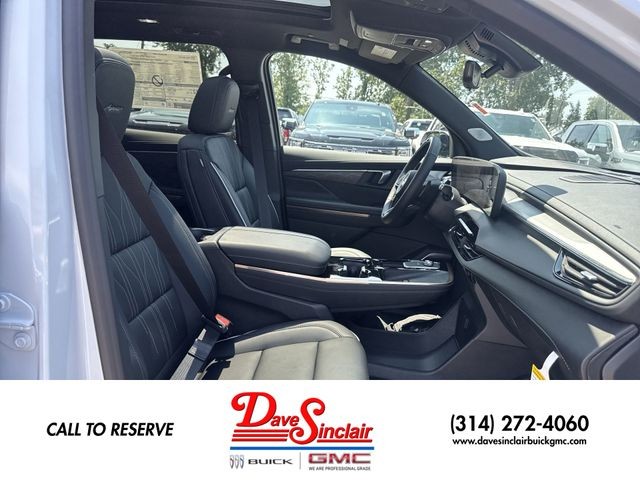 Buick Enclave Vehicle Full-screen Gallery Image 26